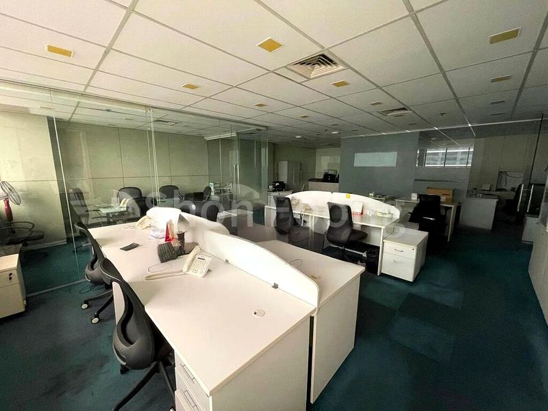 Office for Sale: International Plaza - Image 6
