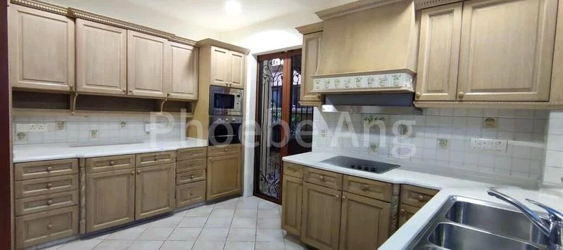 5 Bed Semi-Detached House (Landed) for Sale in  Mayfair Park - Image 4