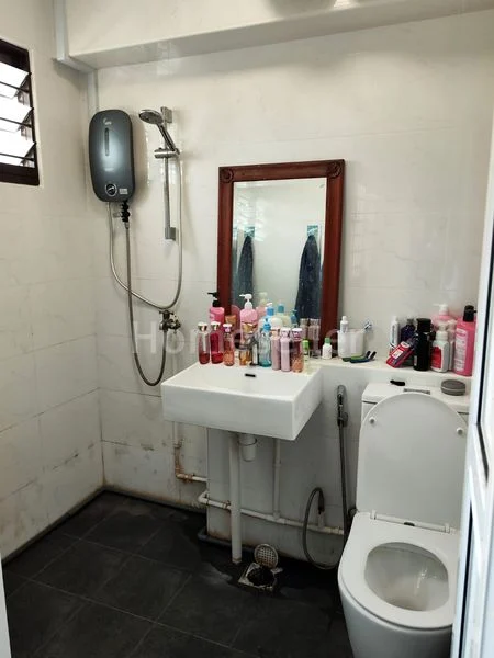 5 Room (5I) HDB for Sale in 413 Yishun Ring Road - Image 9
