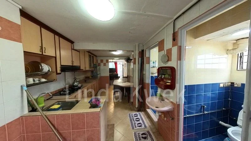 3 Room (3I) HDB for Sale in  109 Lorong 1 Toa Payoh - Image 6