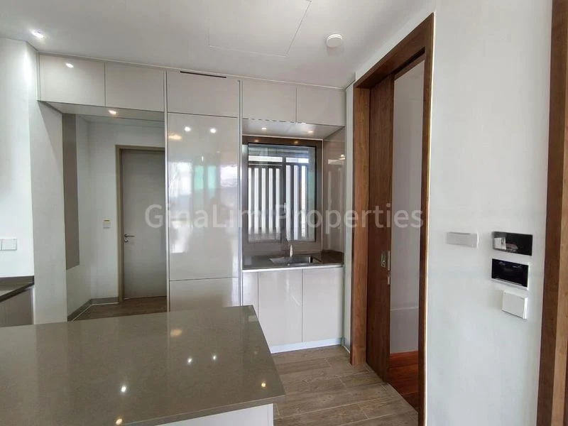 2 Bed Condo for Rent in  8 Hullet - Image 3