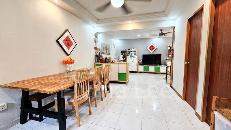 5 Room (5A) HDB for Sale in  468 Hougang Avenue 8 - Image 1