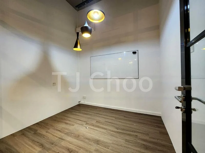 Light Industrial (B1) for Rent: CT Hub - Image 4