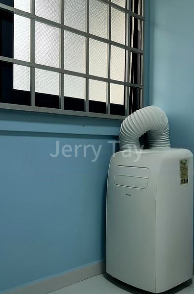 Common Room (HDB) for Rent in  942 Hougang Street 92 - Image 3