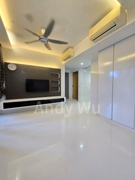 2 Bed Condo for Rent in  The Lakefront Residences - Image 10