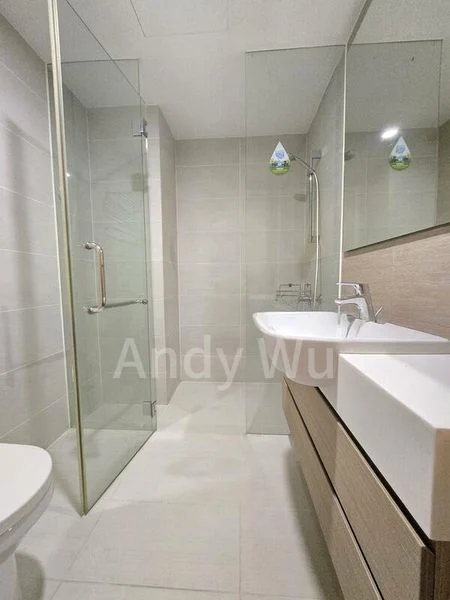2 Bed Condo for Rent in  The Lakefront Residences - Image 7