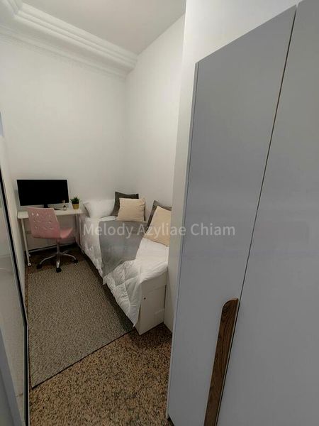 Room (Condo) for Rent in  Dover Parkview - Image 4