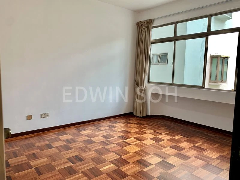 3 Bed Condo for Rent in  Buona Vista Gardens - Image 8