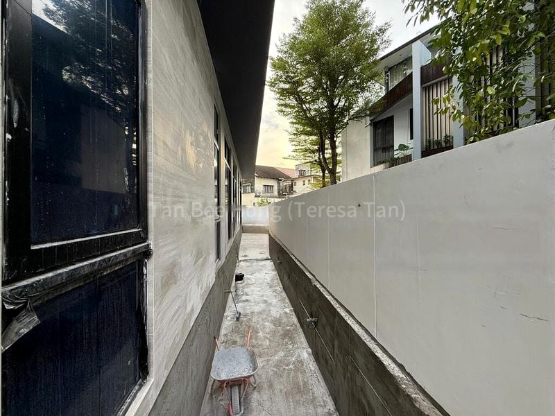 6 Bed Semi-Detached House (Landed) for Sale in  Sims Avenue East - Image 13