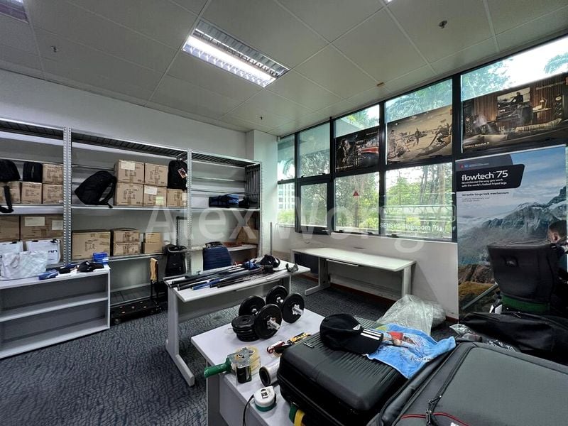 Light Industrial (B1) for Sale: Midview Building - Image 9