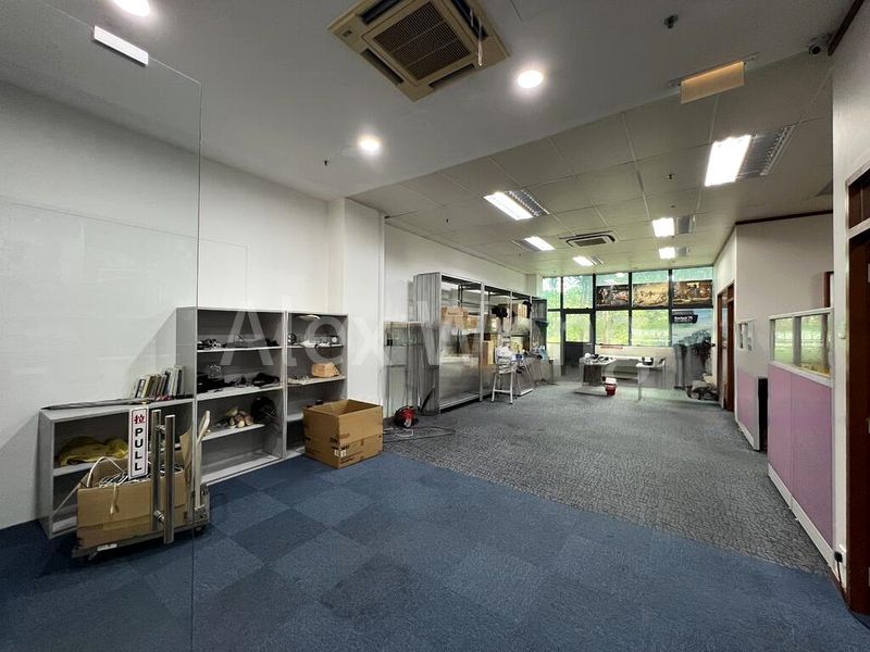 Light Industrial (B1) for Sale: Midview Building - Image 1