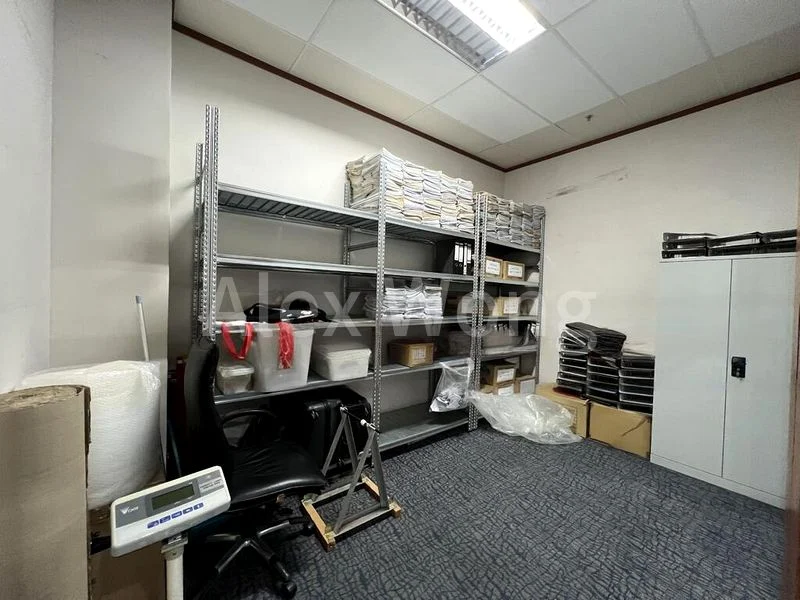 Light Industrial (B1) for Sale: Midview Building - Image 3