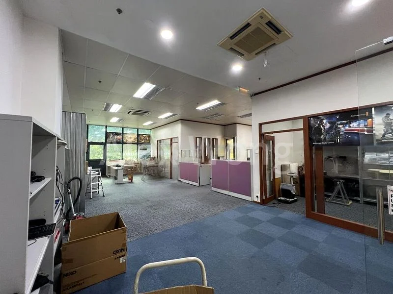 Light Industrial (B1) for Sale: Midview Building - Image 2