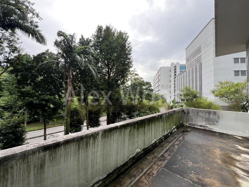 Light Industrial (B1) for Sale: Midview Building - Image 8