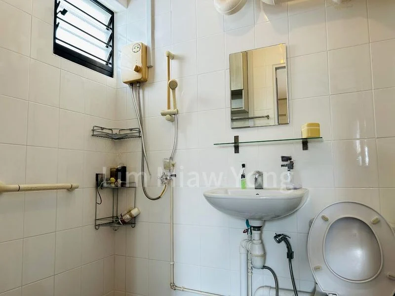 Master Room (HDB) for Rent in  87 Zion Road - Image 2