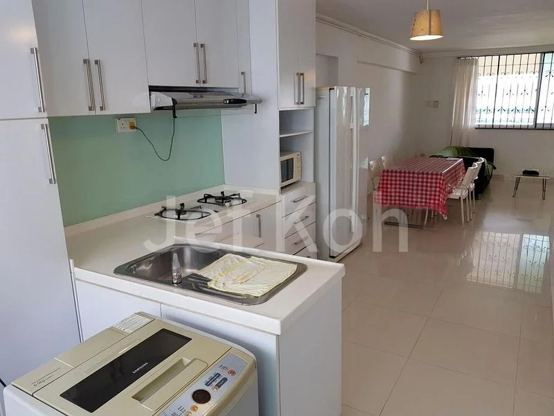 4 Room (4S) HDB for Rent in  337 Bukit Batok Street 34 - Image 5