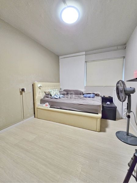 4 Room (4S) HDB for Sale in  532 Hougang Avenue 6 - Image 4