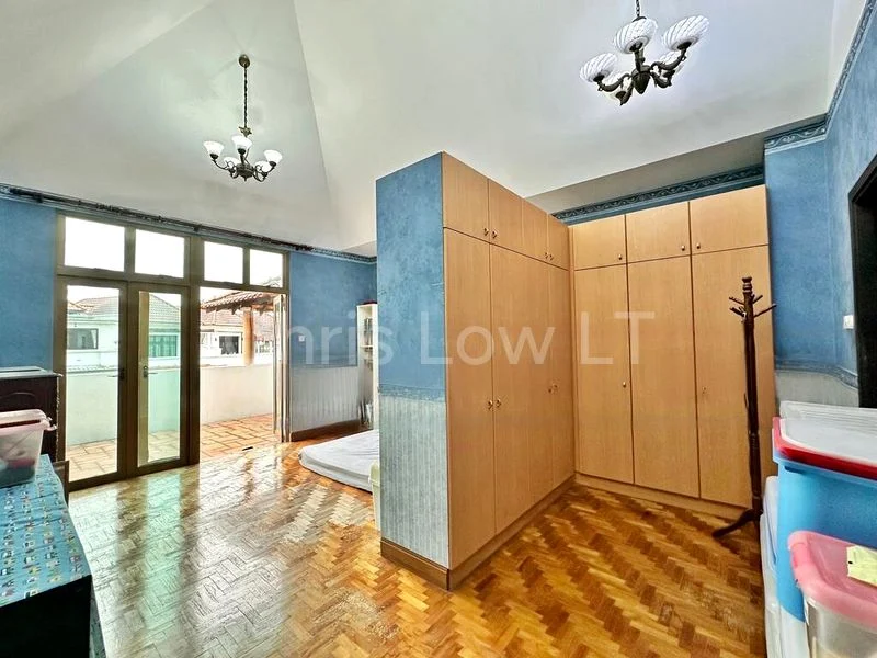 5+1 Bed Terraced House (Landed) for Sale in  Villa Verde - Image 2