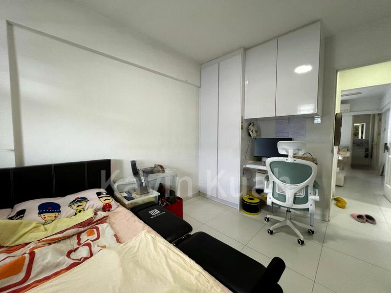 Jumbo HDB for Sale in  549 Ang Mo Kio Avenue 10 - Image 12