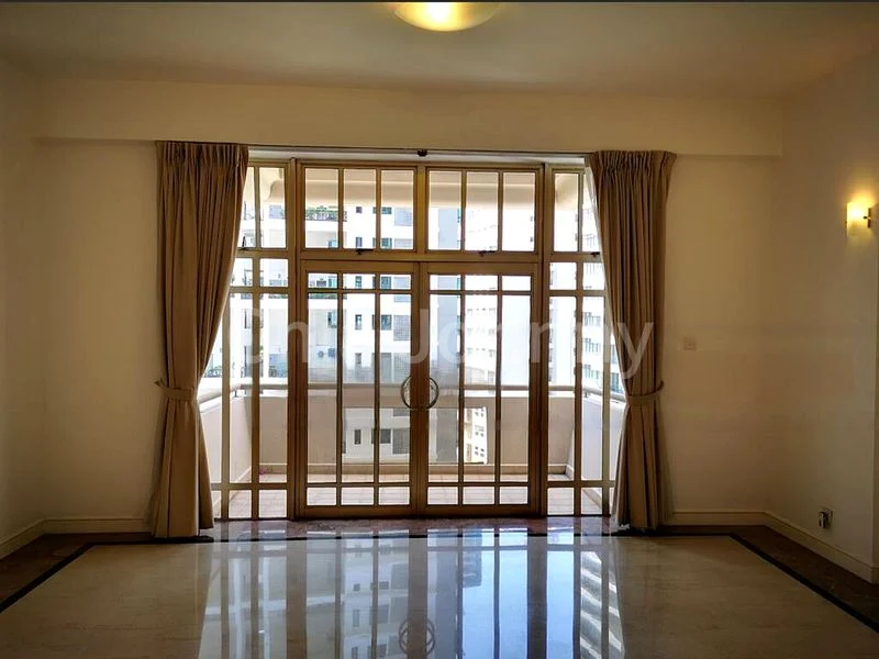 4 Bed Condo for Rent in  Leonie Condotel - Image 5