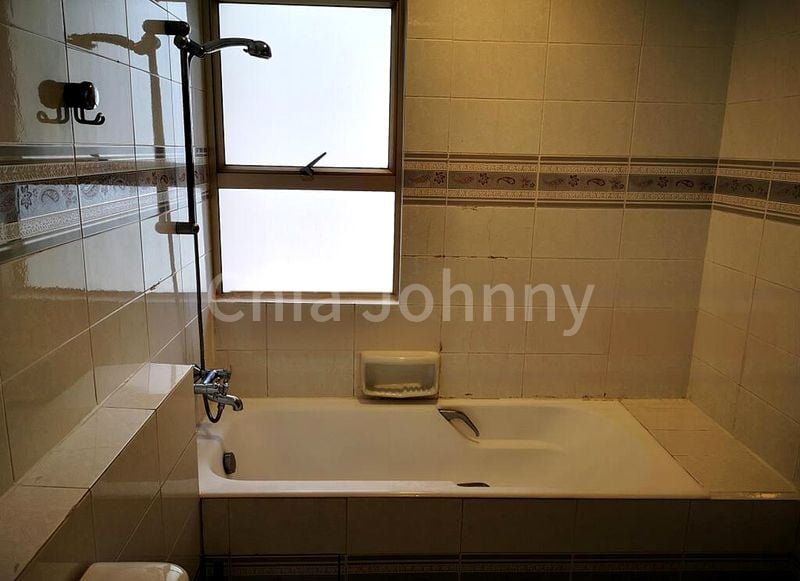 4 Bed Condo for Rent in  Leonie Condotel - Image 10