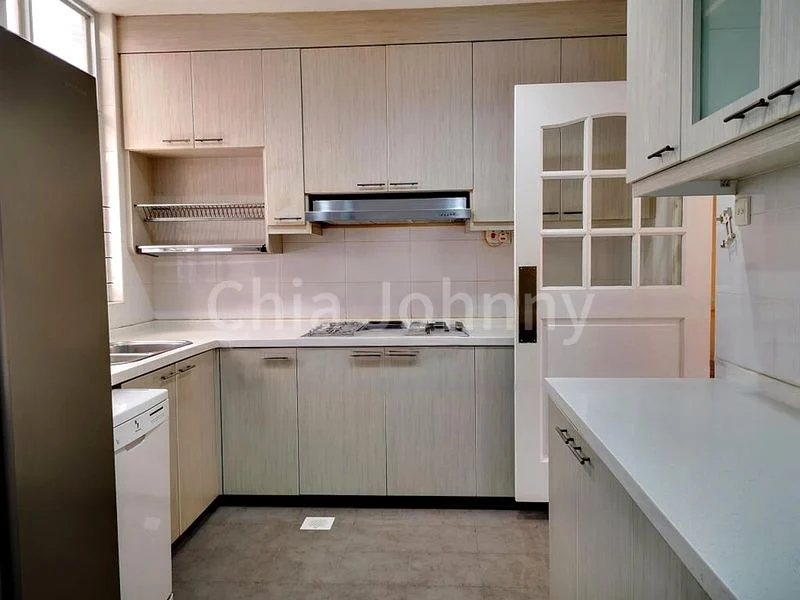 4 Bed Condo for Rent in  Leonie Condotel - Image 14