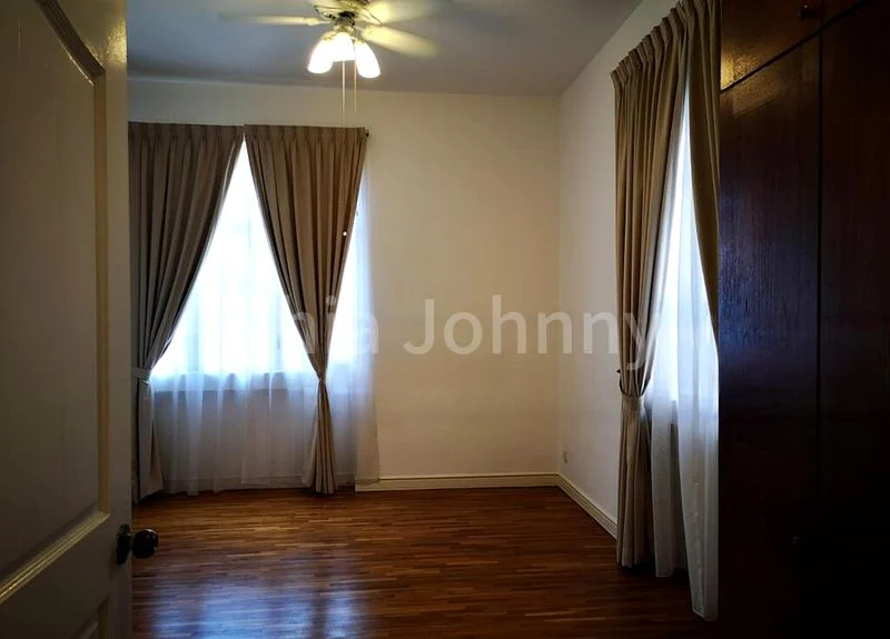 4 Bed Condo for Rent in  Leonie Condotel - Image 7