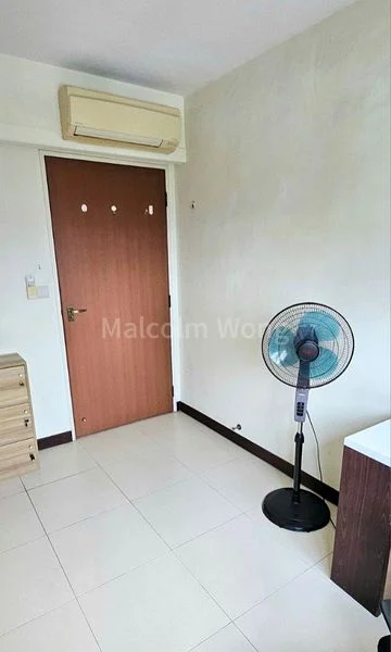 Common Room (HDB) for Rent in  987C Buangkok Green - Image 2