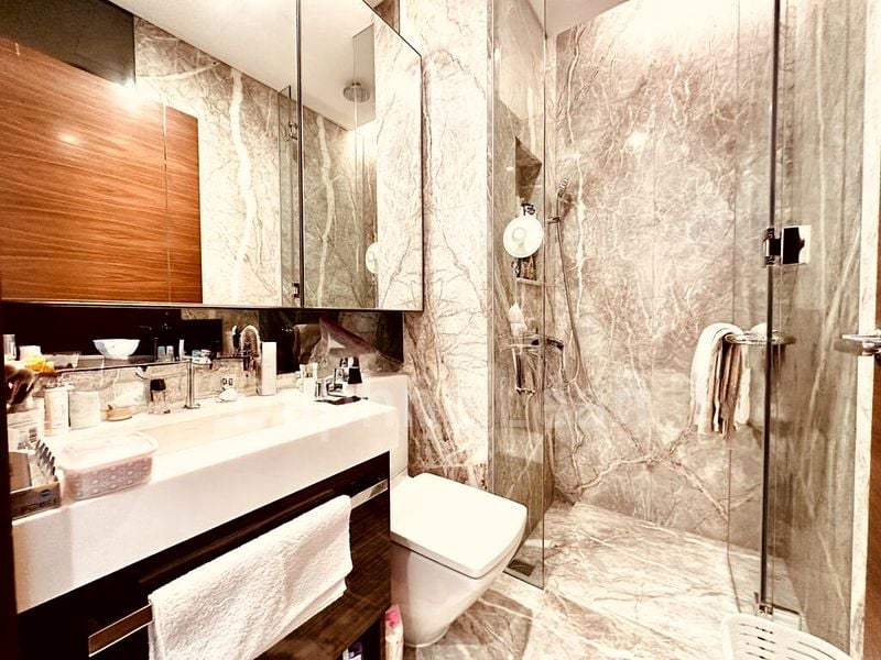 4 Bed Condo for Rent in  The Orchard Residences - Image 12