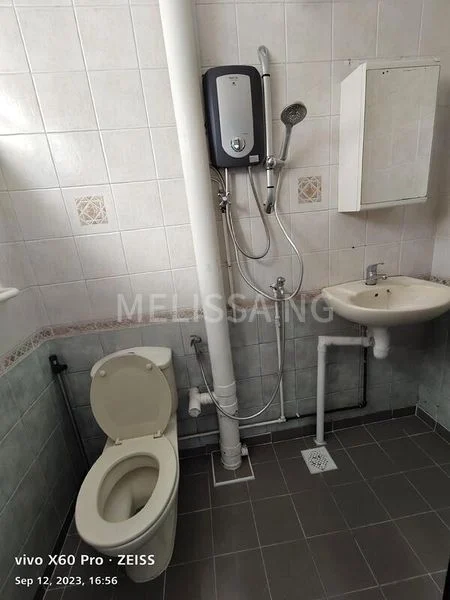 5 Room (5I) HDB for Rent in  532 Jurong West Street 52 - Image 13