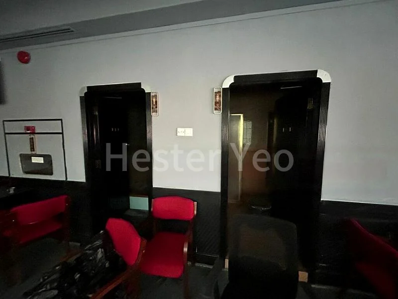 Other Retail for Rent: Roxy Square - Image 5