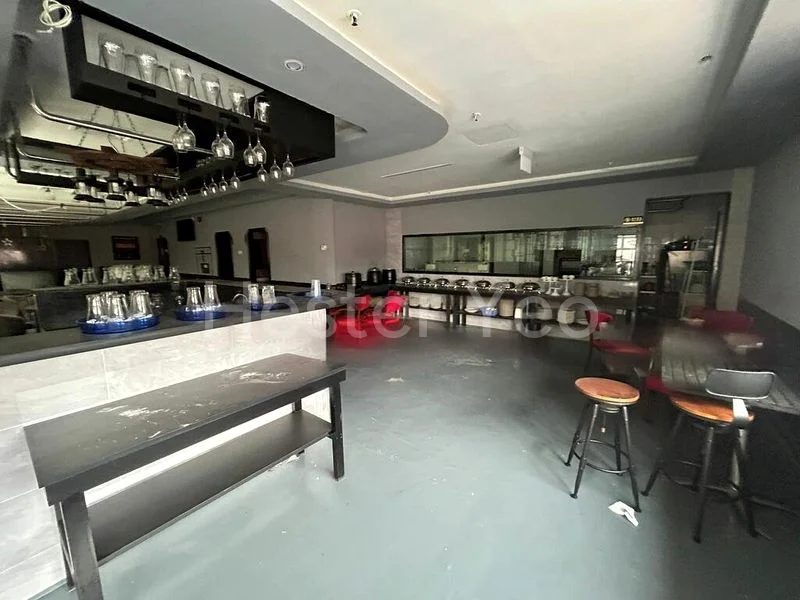 Other Retail for Rent: Roxy Square - Image 1