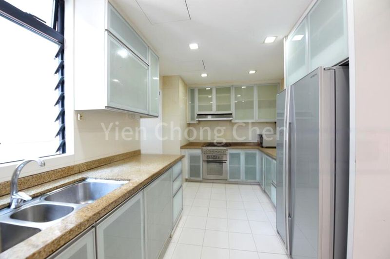 5 Bed Condo for Rent in  Spring Grove - Image 3