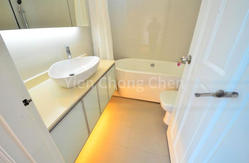 5 Bed Condo for Rent in  Spring Grove - Image 4