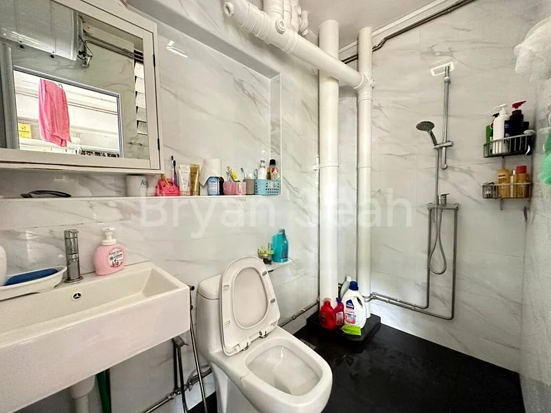 Common Room (HDB) for Rent in  915 Hougang Street 91 - Image 6