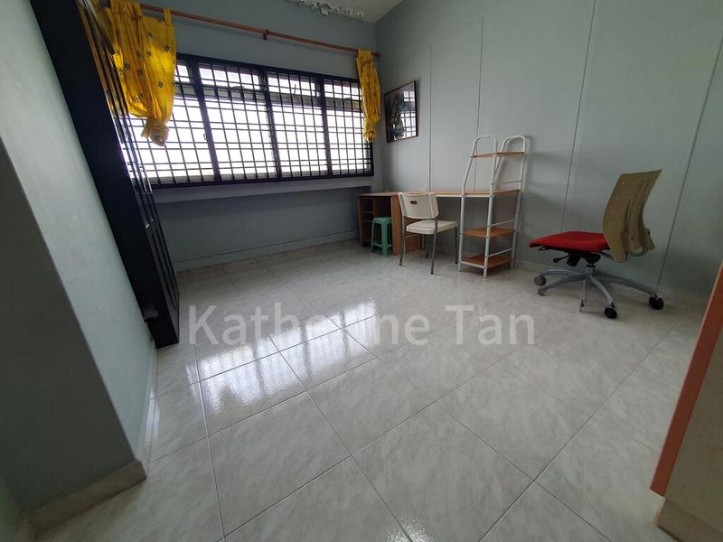 Executive HDB for Sale in  842 Jurong West Street 81 - Image 5