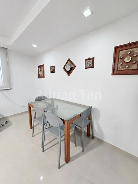 4 Room (4S) HDB for Sale in  349 Ubi Avenue 1 - Image 2