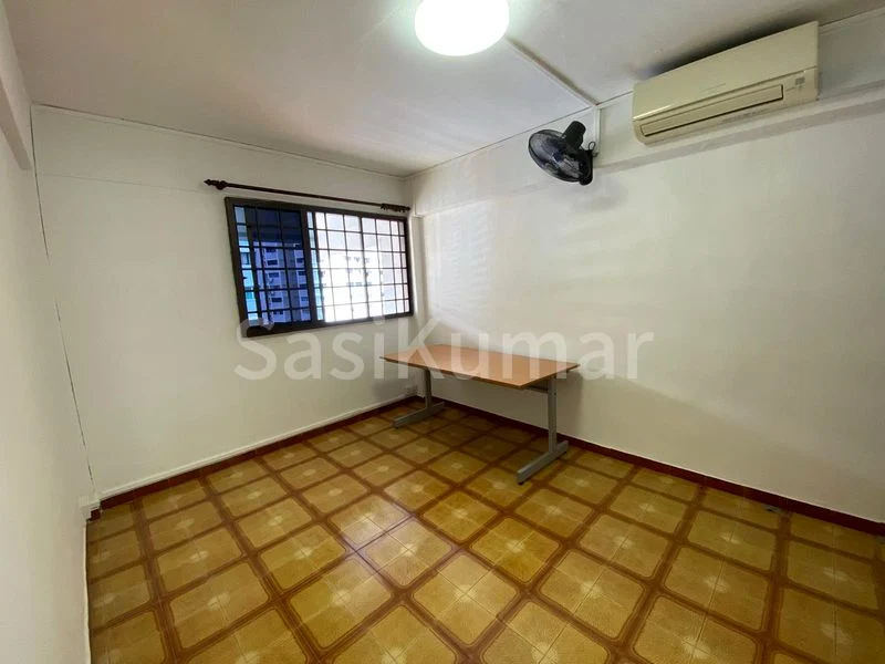 Common Room (HDB) for Rent in  438 Ang Mo Kio Avenue 10 - Image 1