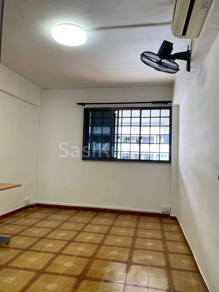 Common Room (HDB) for Rent in  438 Ang Mo Kio Avenue 10 - Image 2