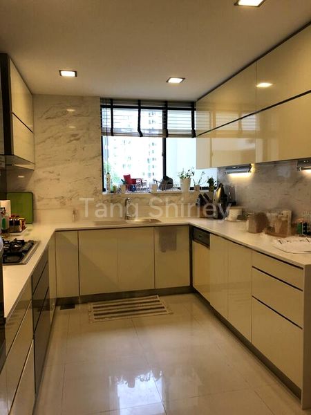 4 Bed Condo for Rent in  The Claymore - Image 13