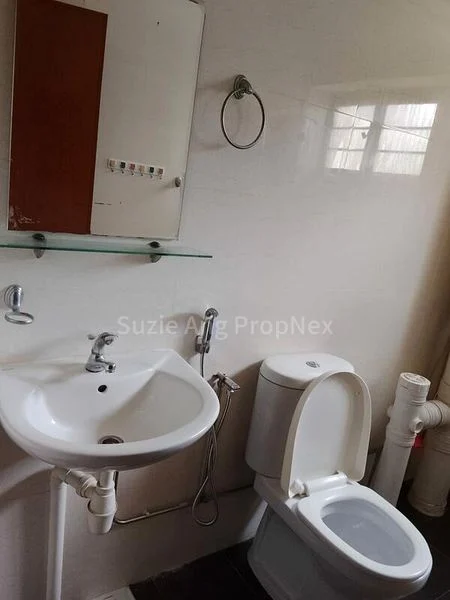 Common Room (HDB) for Rent in 699 Hougang Street 52 - Image 2