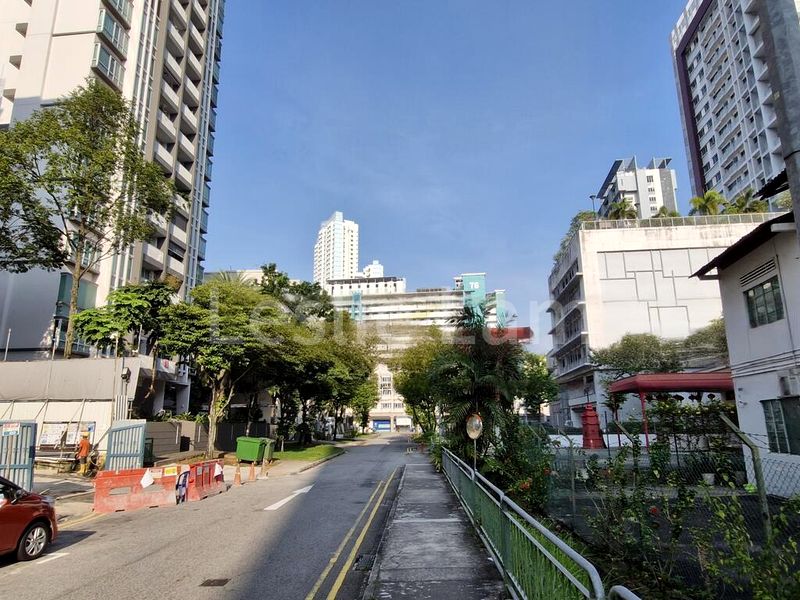 Light Industrial (B1) for Sale: Space 18 - Image 2