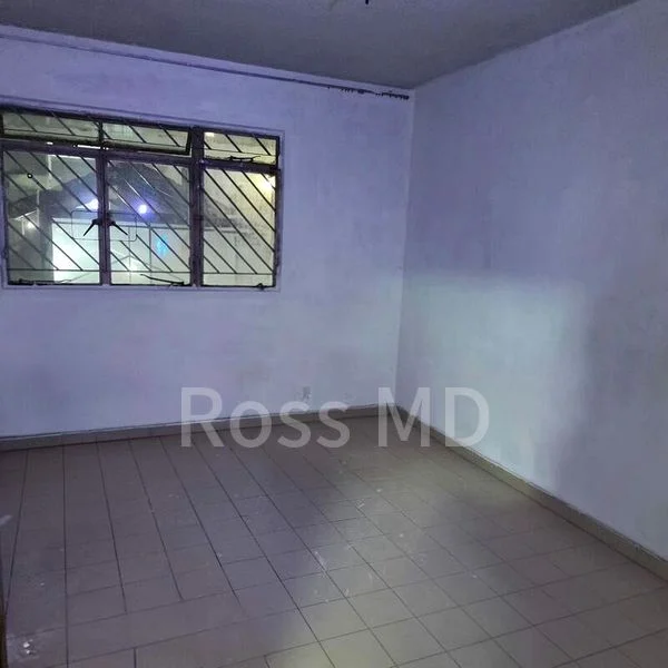 4 Room (4NG) HDB for Sale in  409 Bukit Batok West Avenue 4 - Image 6