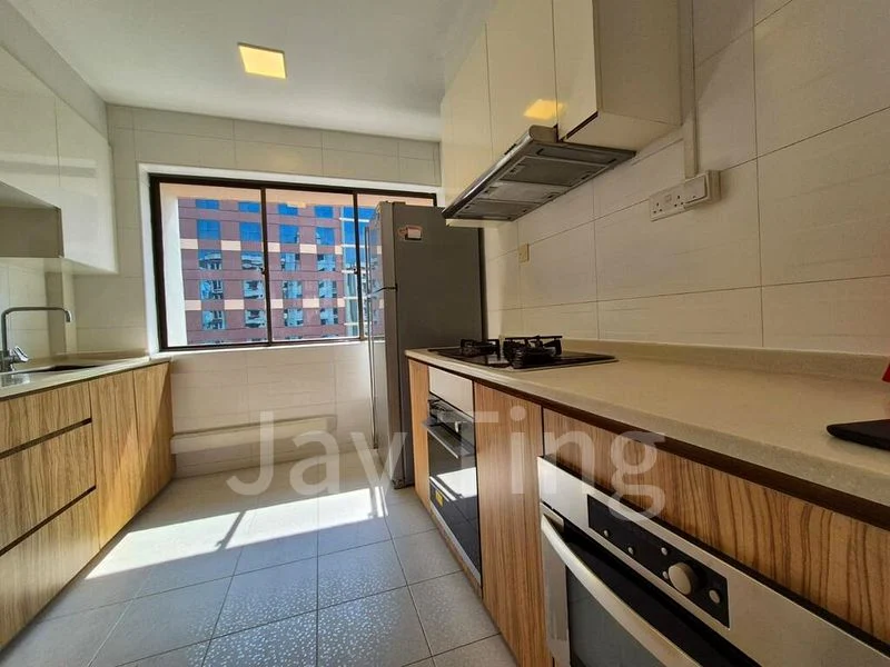 3 Bed Condo for Rent in  Parkway View - Image 2