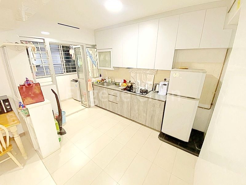 Common Room (HDB) for Rent in  460D Bukit Batok West Avenue 9 - Image 6