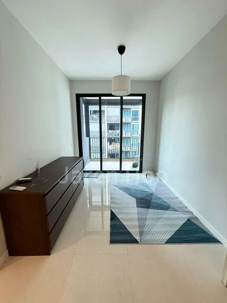 2 Bed Condo for Rent in Treasure at Tampines - Image 2