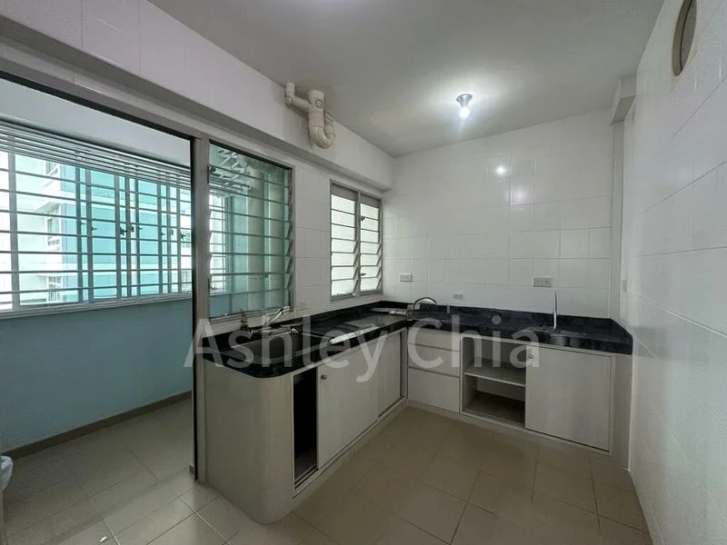 4 Room (4A) HDB for Sale in  126C Kim Tian Road - Image 1