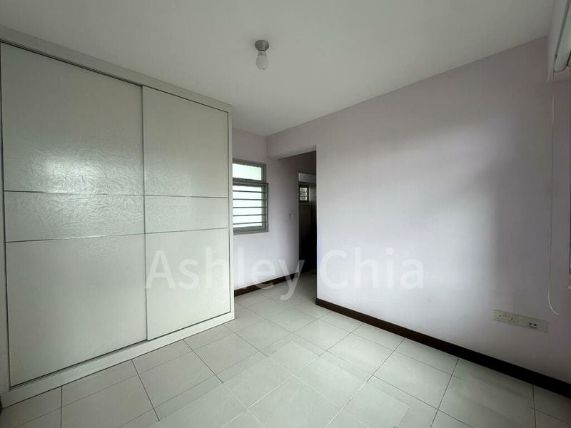 4 Room (4A) HDB for Sale in  126C Kim Tian Road - Image 7