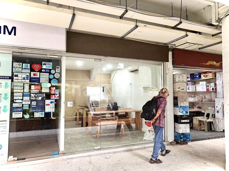 Shop / Shophouse for Rent: 166 Woodlands Half Shop, 3 Minutes from MRT - Image 6