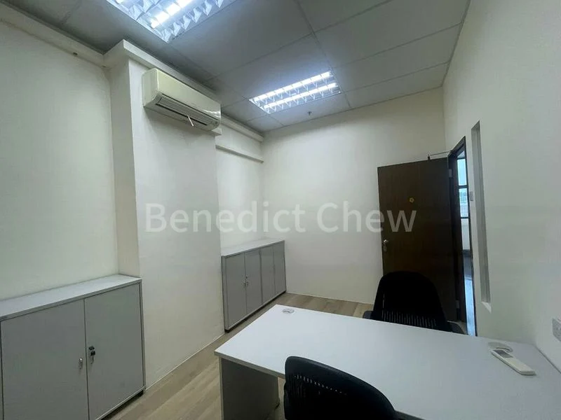 Light Industrial (B1) for Rent: Tradehub 21 - Image 4